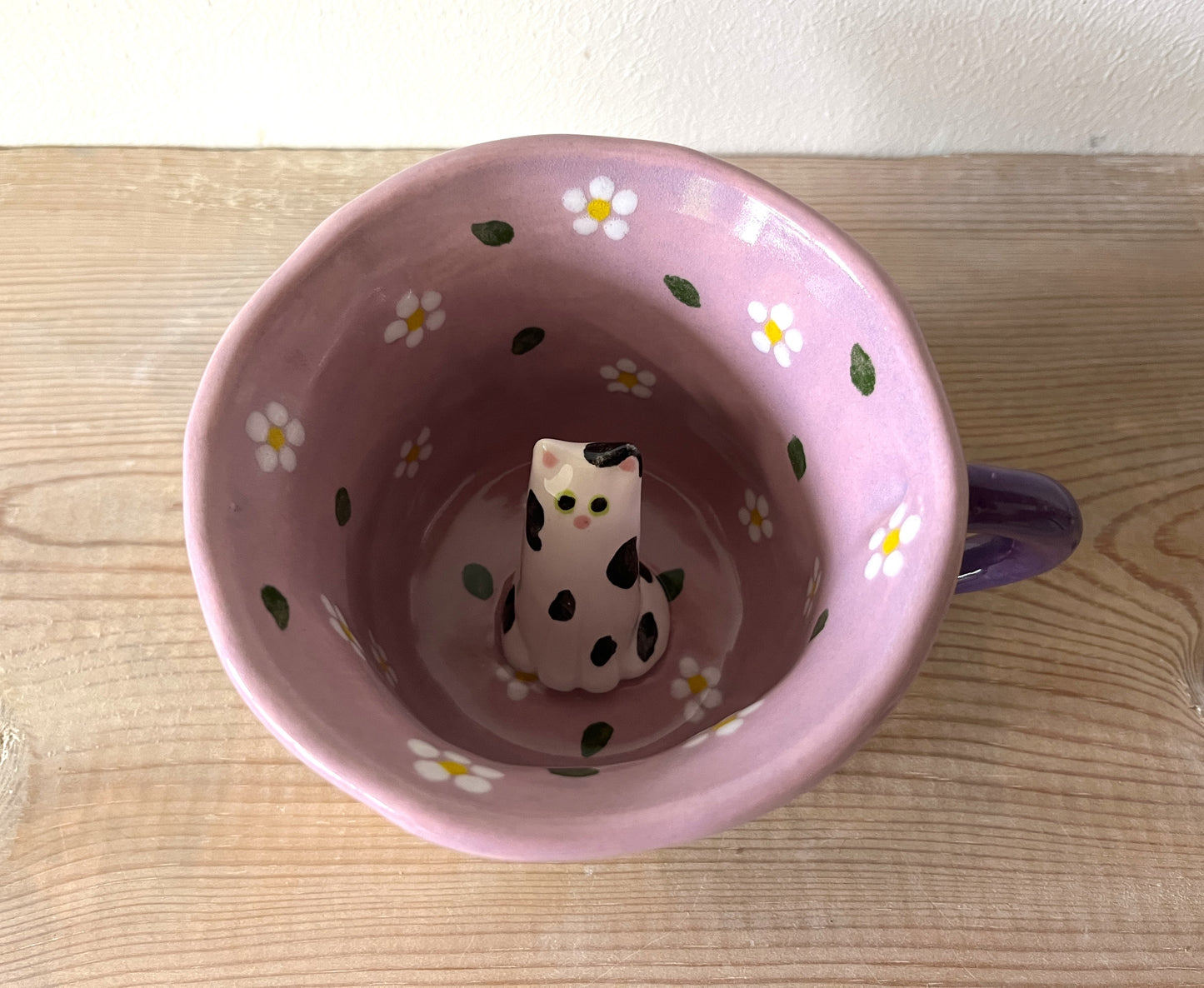 Millie's Pottery Purple Flower and Little Daisies with Peek-a-boo Black and White Cat Gift Set