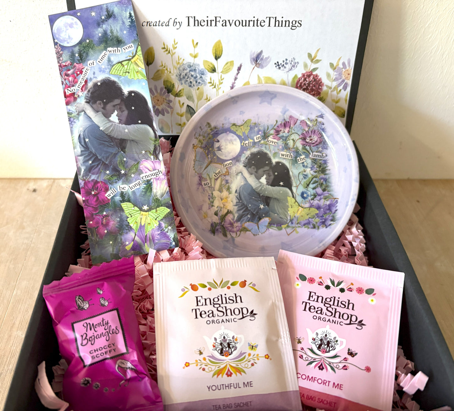 Millie's Pottery Twilight 'So the Lion fell in love with the Lamb' Trinket Dish and Book Mark Gift Set