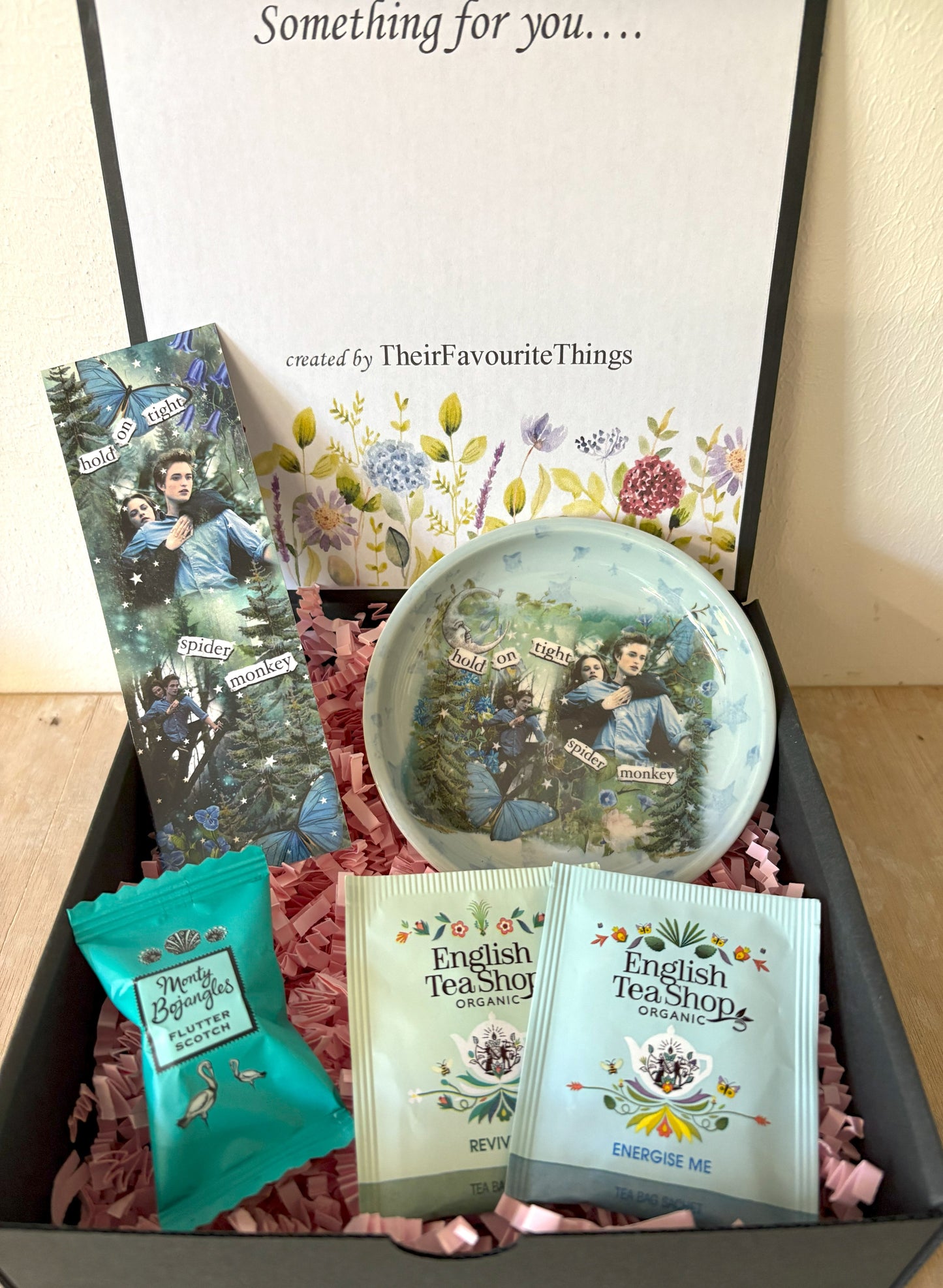 Millie's Pottery Twilight 'Hold on tight Spider Monkey' Trinket Dish and Book Mark Gift Set