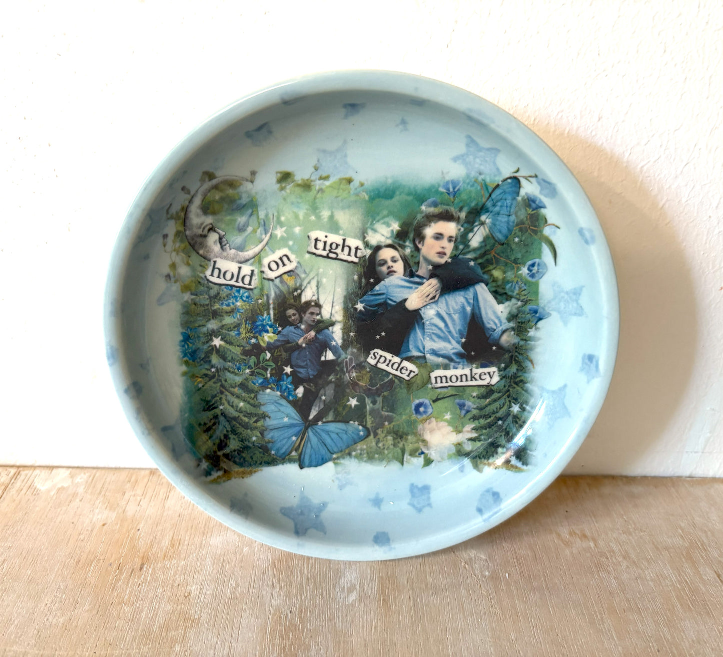Millie's Pottery Twilight 'Hold on tight Spider Monkey' Trinket Dish and Book Mark Gift Set