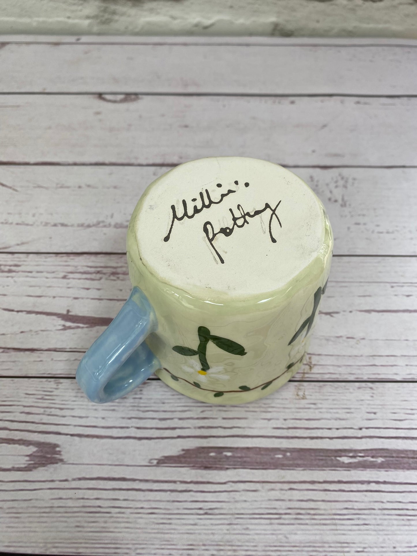 Millie's Pottery Pastel Green with White Daisy Flowers and Vines Peek-a-boo Ghost Mug Gift
