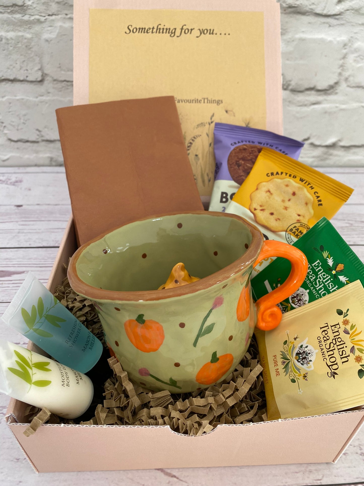 Millie's Pottery Pumpkins and Tulips with Peek-a-boo Toadstool Mug Gift Set