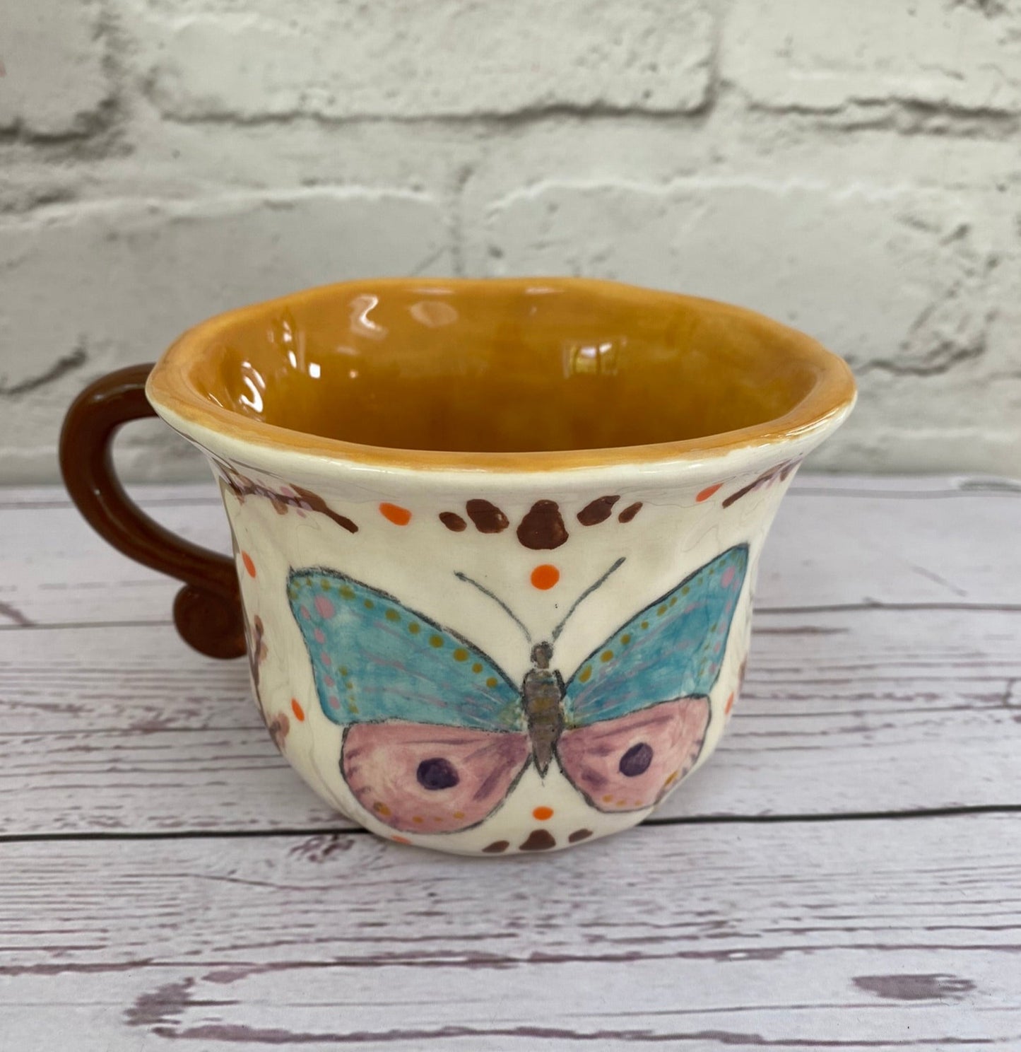 Millie's Pottery Large Butterfly and Flowers with Cute Peekaboo Brown Cat Mug Gift Set