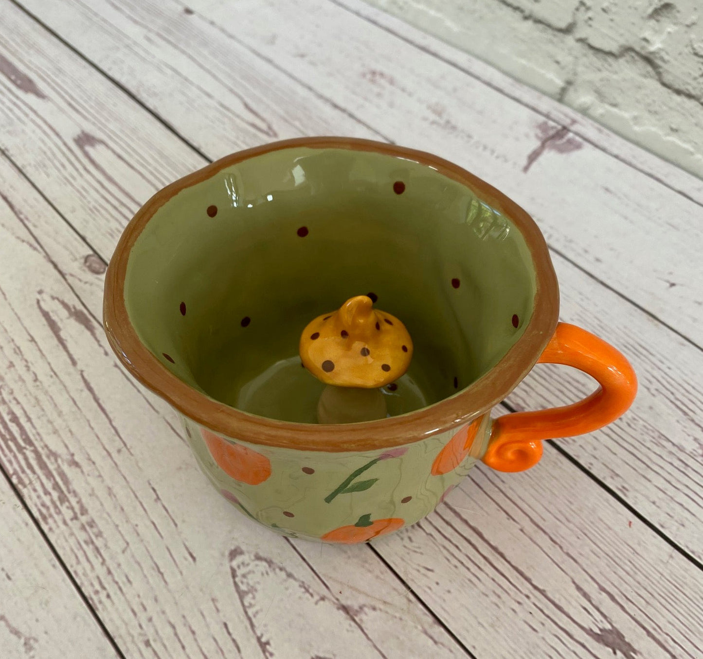 Millie's Pottery Pumpkins and Tulips with Peek-a-boo Toadstool Mug Gift Set