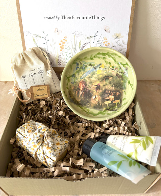 Millie's Pottery The Hobit 'I'm going on an adventure' Trinket Dish Gift Set