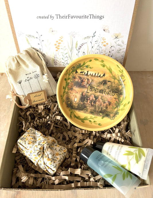 Millie's Pottery Lord of the Rings Inscription Golden Trinket Dish Gift Set