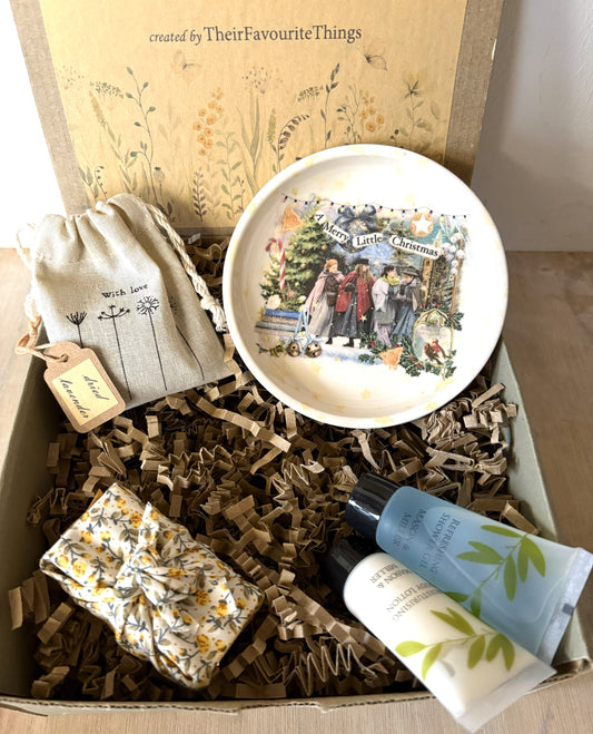 Millie's Pottery Christmas Trinket Dish Set - Little Women Christmas