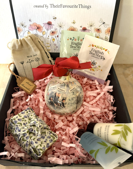 Millie's Pottery Christmas Ceramic Bauble - Narnia Hanging Bauble Unique Gift Set