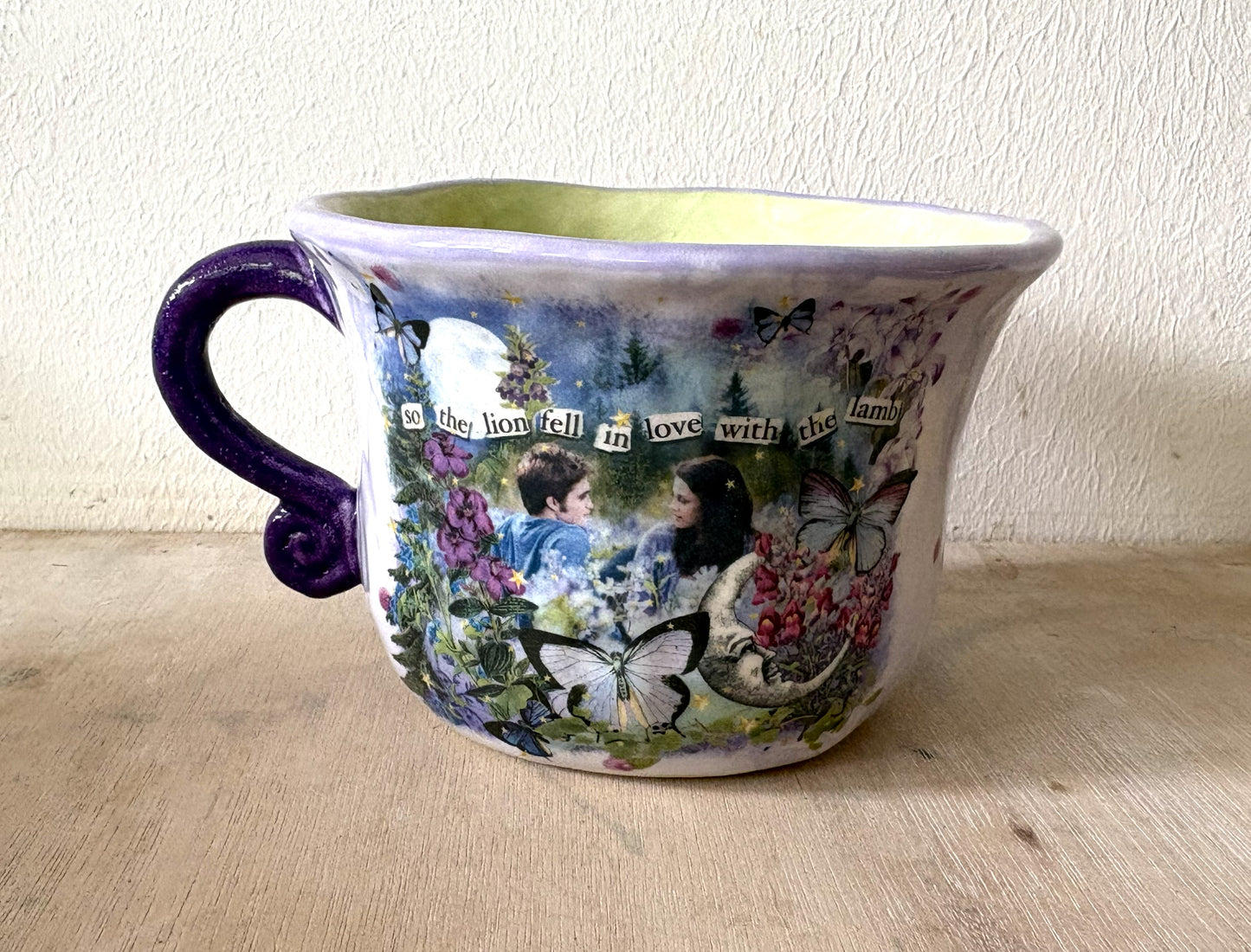 Millie's Pottery Twilight 'Lion and Lamb' Large Scroll Handle Mug Gift