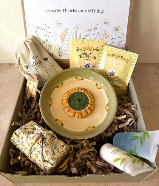 Millie's Pottery Hobbit House Ceramic Trinket Dish Gift Set