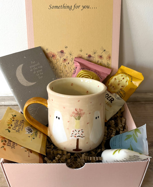 Millie's Pottery Haunted House Ghosts with Peek-a-boo Ghost Mug Gift Set